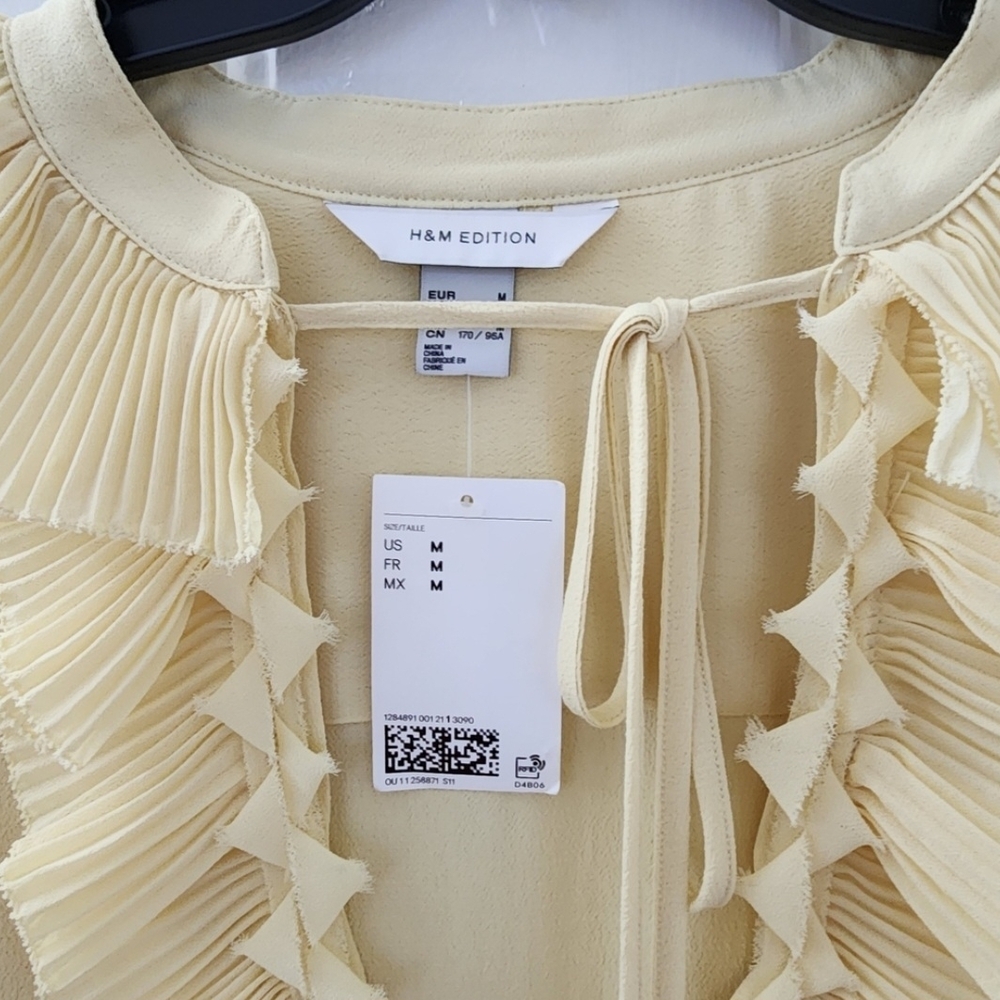 H&M Pale Yellow Ruffled V-Neck Blouse - Picture 6 of 8